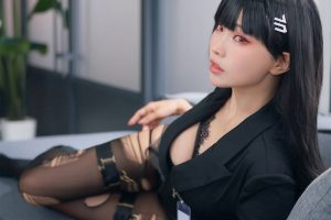 ElyEE子调月莉音秘密吊带62p