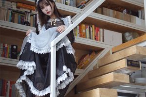 亚马逊鲶鱼BB同人女仆黑色透明女仆49p