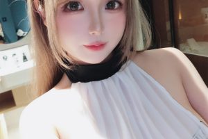 日奈娇小秘书自摄66p5v