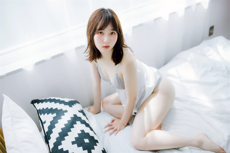 韩国模特MyuA合集：火辣身材，性感小肉肉的小姐姐_11